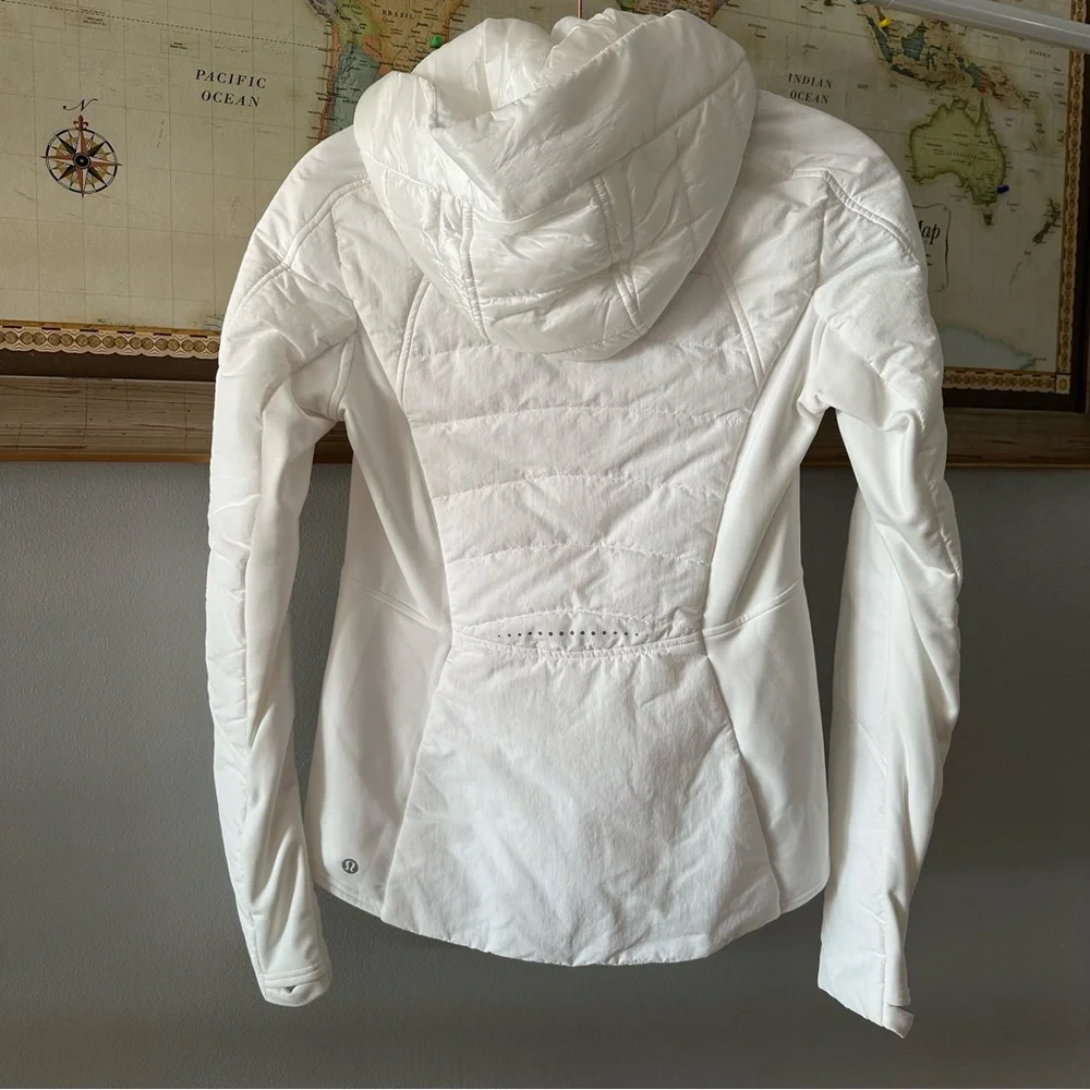 Lululemon Another Mile Puffer Hooded Jacket White Size 4 NWT